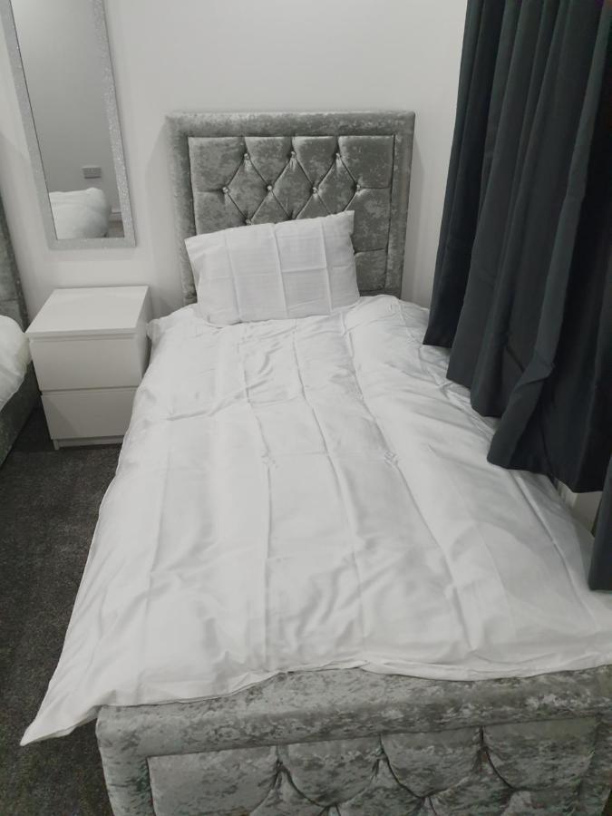 Beautiful Rooms Shaw St And Pine St Bury  Dış mekan fotoğraf