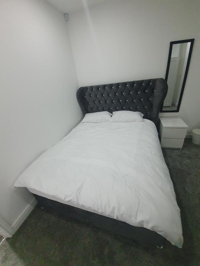 Beautiful Rooms Shaw St And Pine St Bury  Dış mekan fotoğraf
