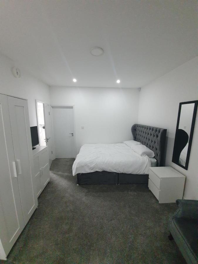 Beautiful Rooms Shaw St And Pine St Bury  Dış mekan fotoğraf